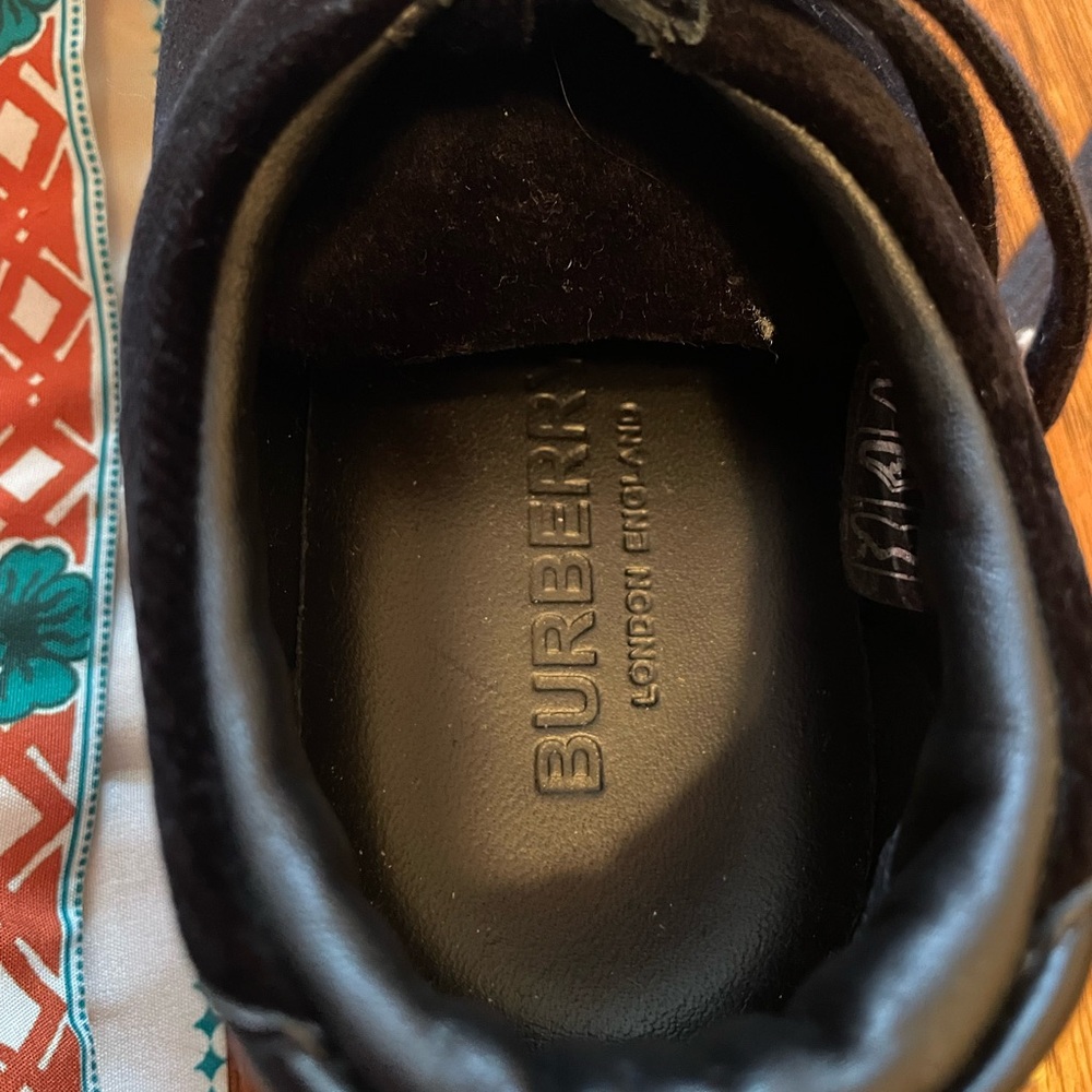 Burberry Men's Black and Blue Sneakers - Picture 14 of 14